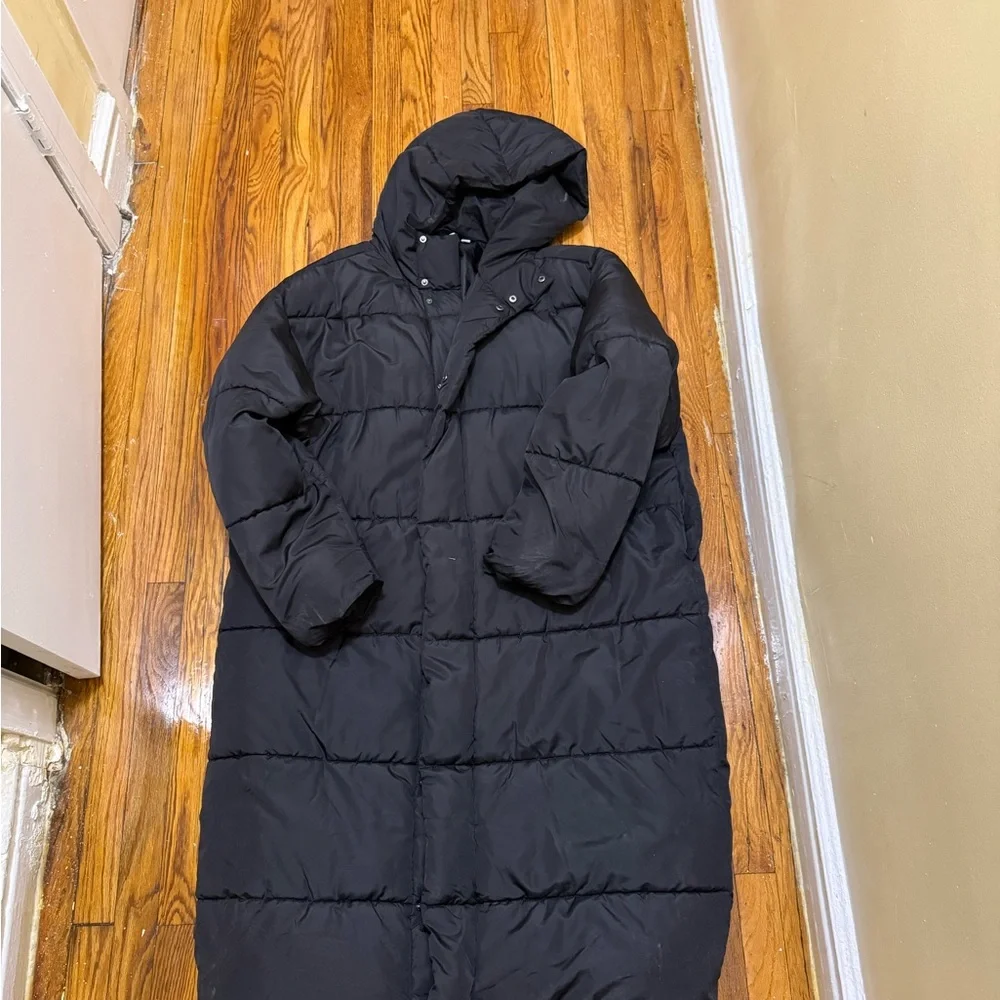 Unisex maxi puffer jacket with hood in black - Picture 4 of 7